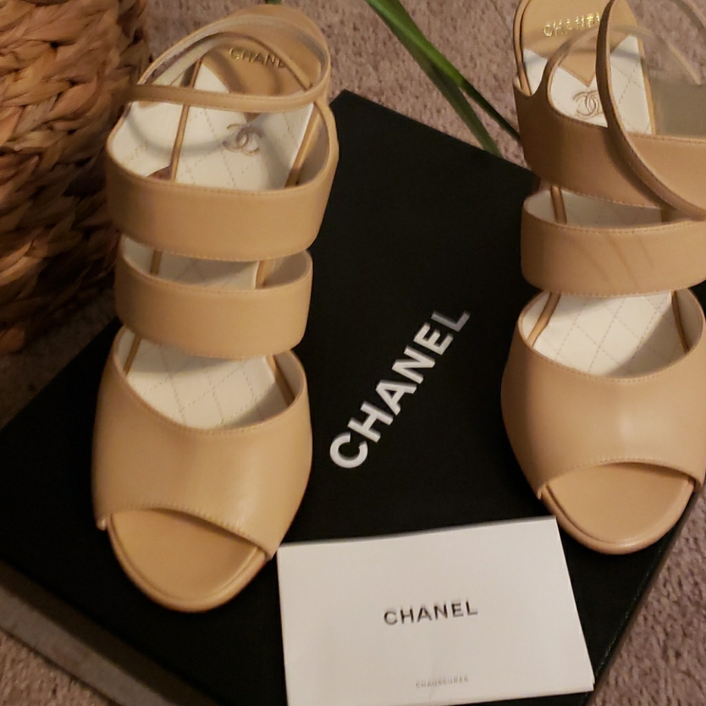 New Authentic Chanel New Authentic Chanel